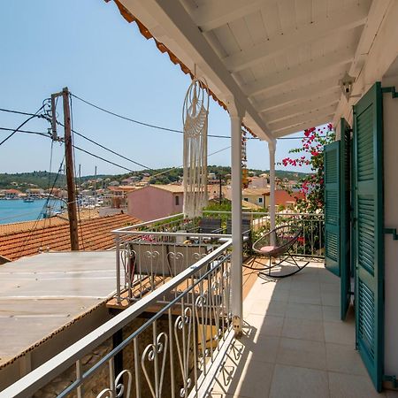 Paola'S Full Sea View House Apartman Gáiosz Kültér fotó